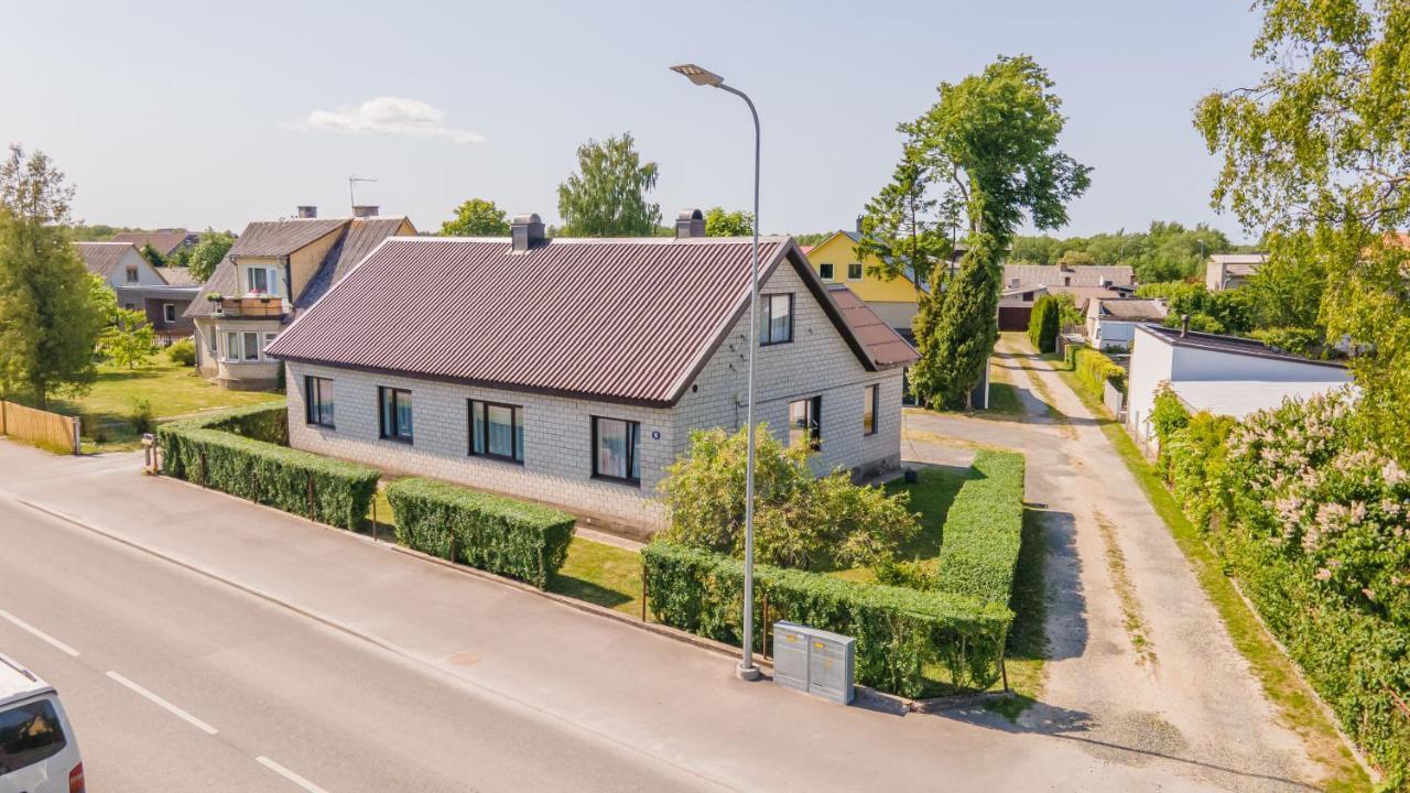 Manni's House With Garden & Playground Semesterbostad *